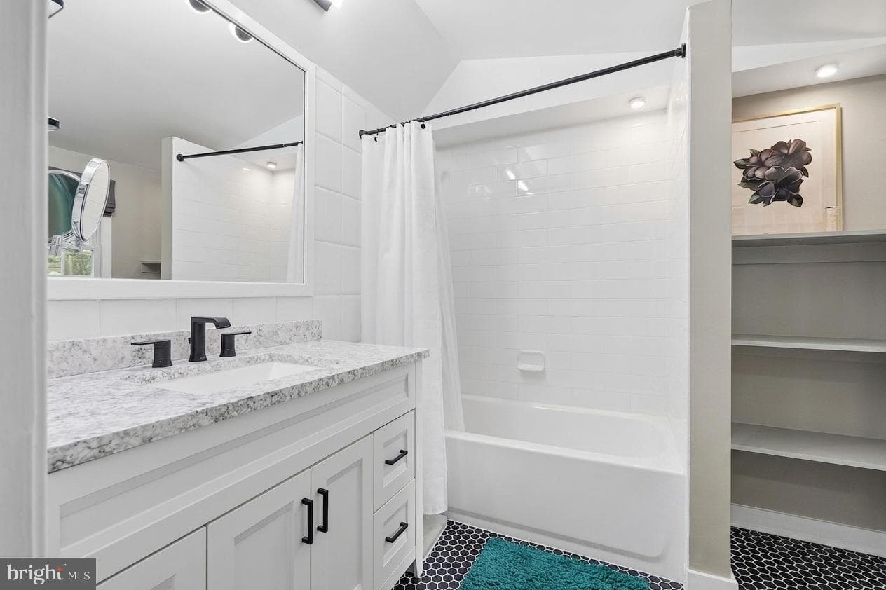 9305 Caroline Avenue photo 15