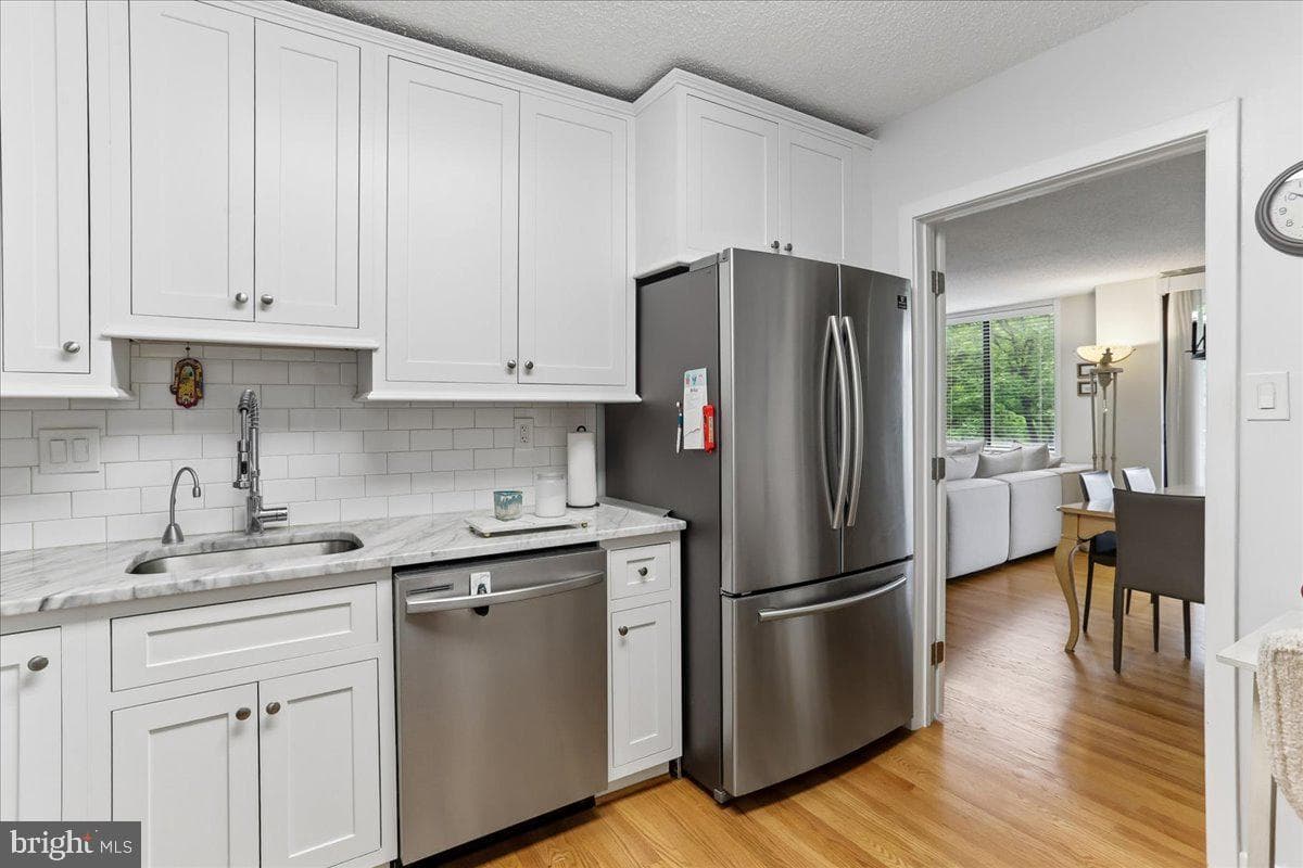 5225 Pooks Hill Road #826n photo 14