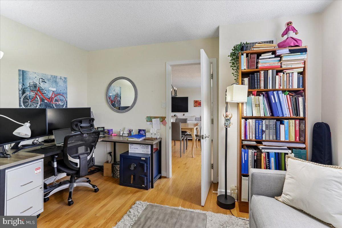 5225 Pooks Hill Road #826n photo 18