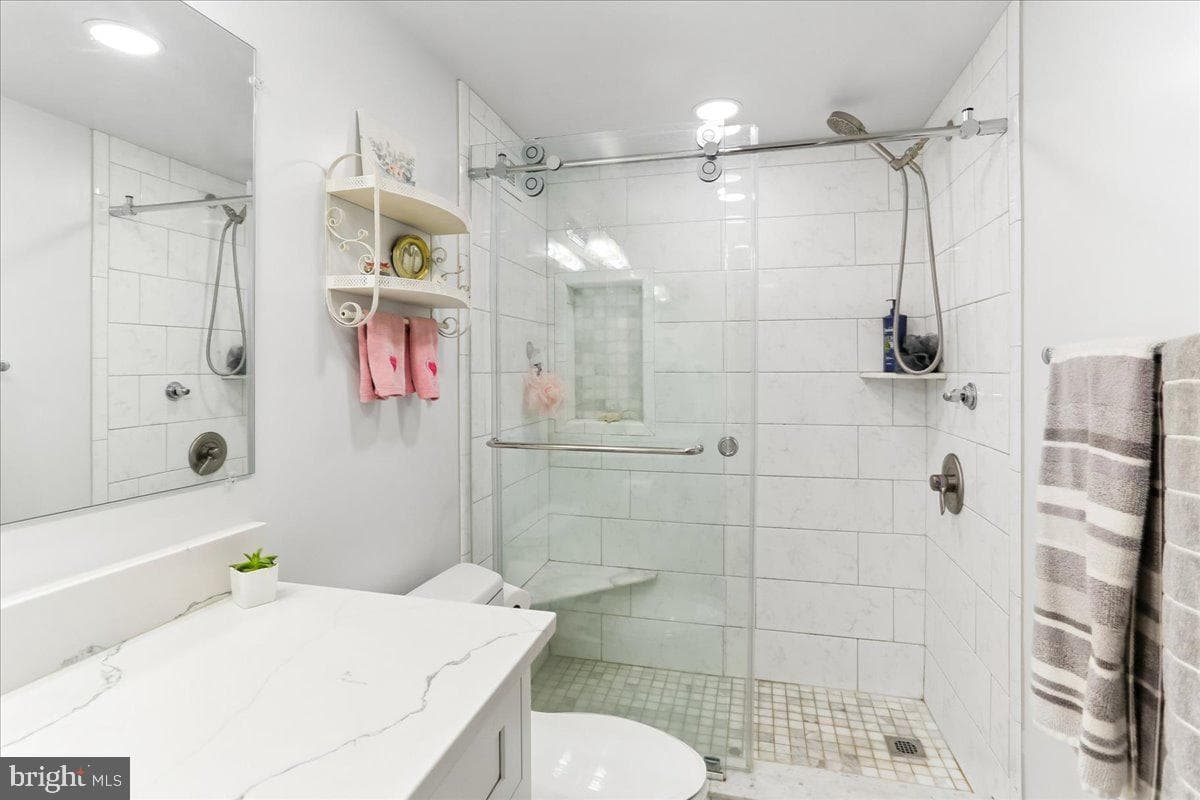 5225 Pooks Hill Road #826n photo 20