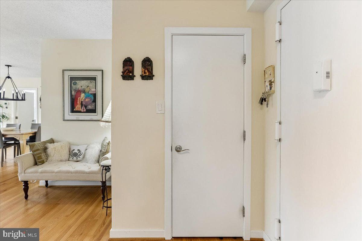 5225 Pooks Hill Road #826n photo 4