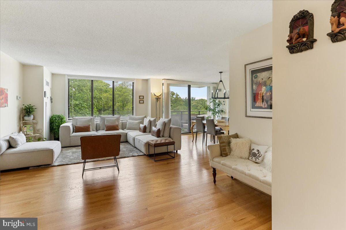 5225 Pooks Hill Road #826n photo 6