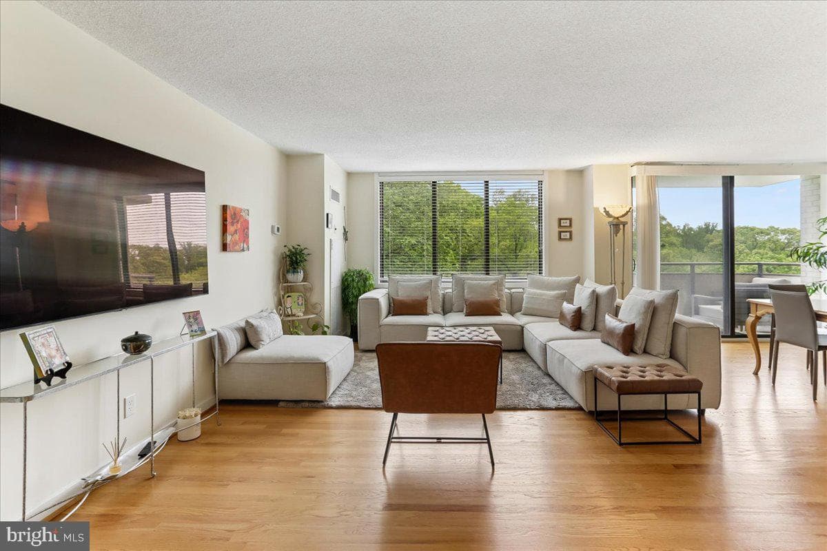 5225 Pooks Hill Road #826n photo 7