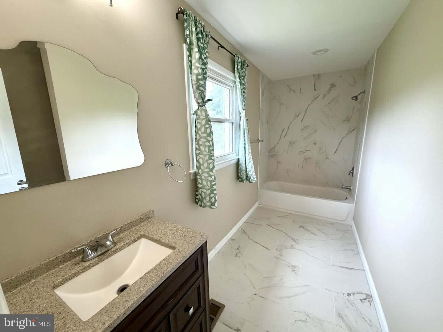 13608 Creekside photo 23