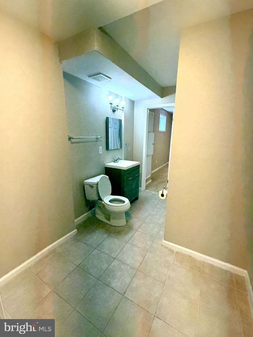 13608 Creekside photo 36