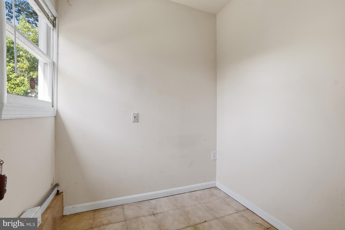 102 N Horners Lane photo 24