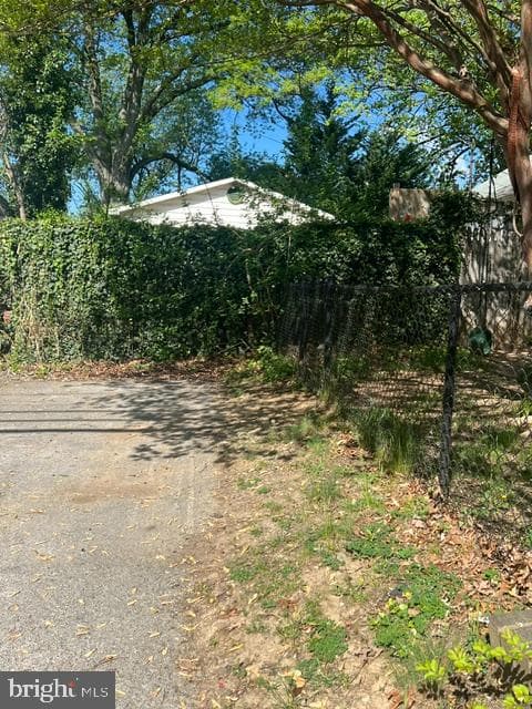 102 N Horners Lane photo 35