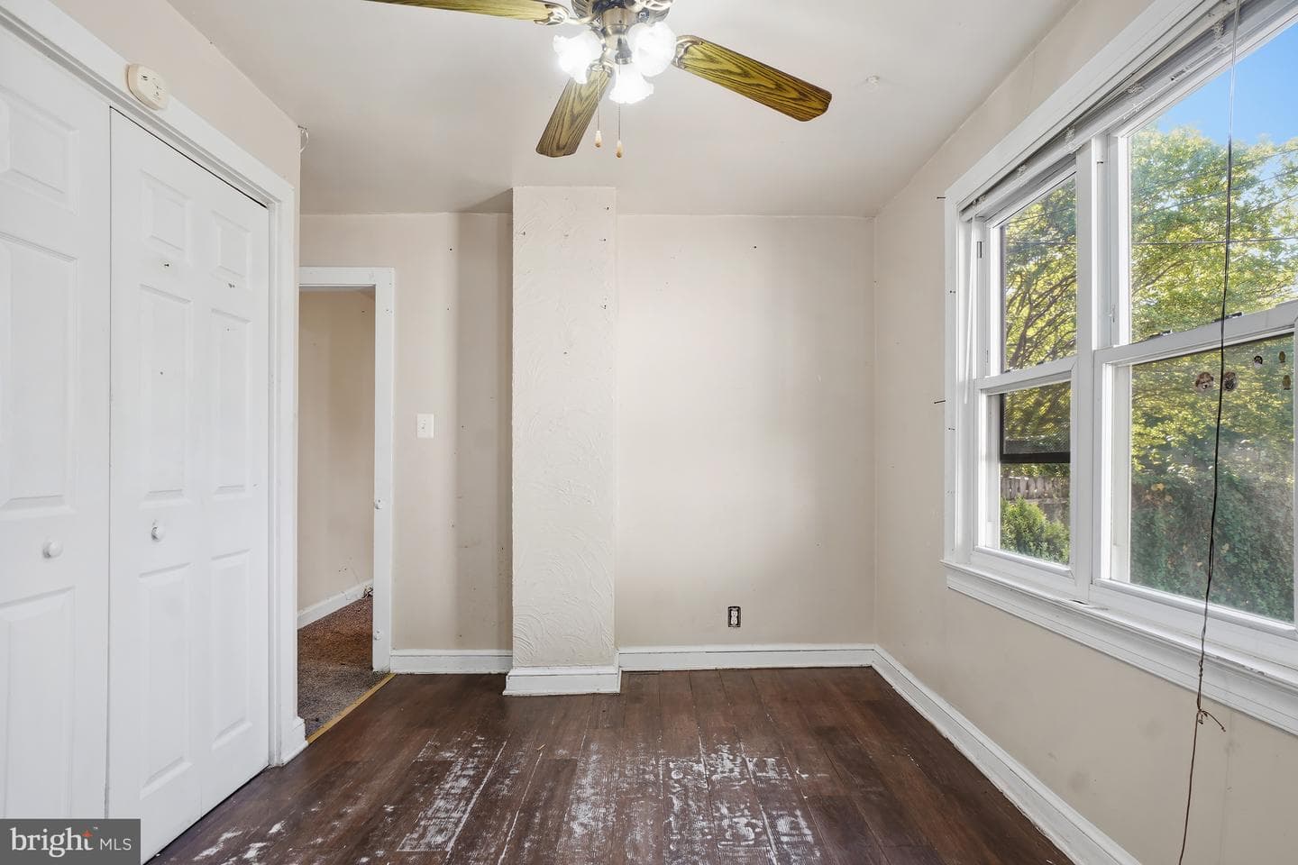 102 N Horners Lane photo 9