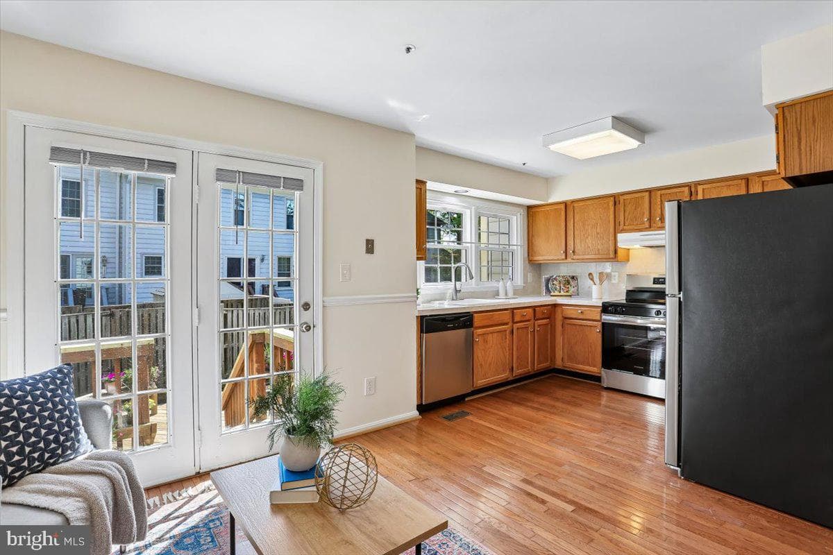 9 Fountain Valley Court photo 10