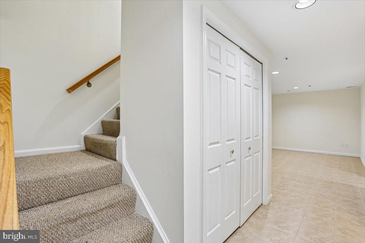 9 Fountain Valley Court photo 24