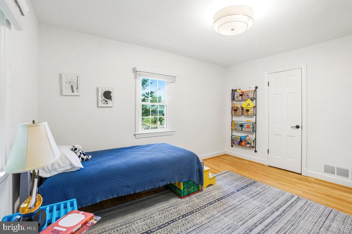 5613 Bradley Boulevard photo 26