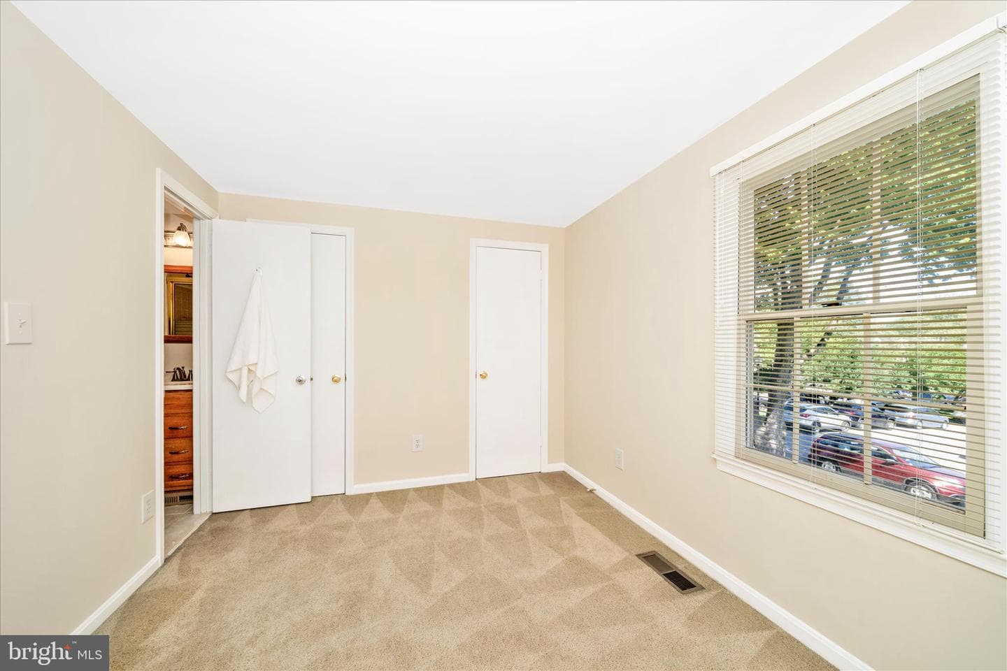 20200 Ravensdale Court photo 23