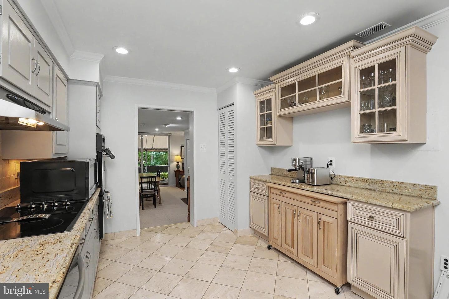 4960 Sentinel Drive #102 photo 13