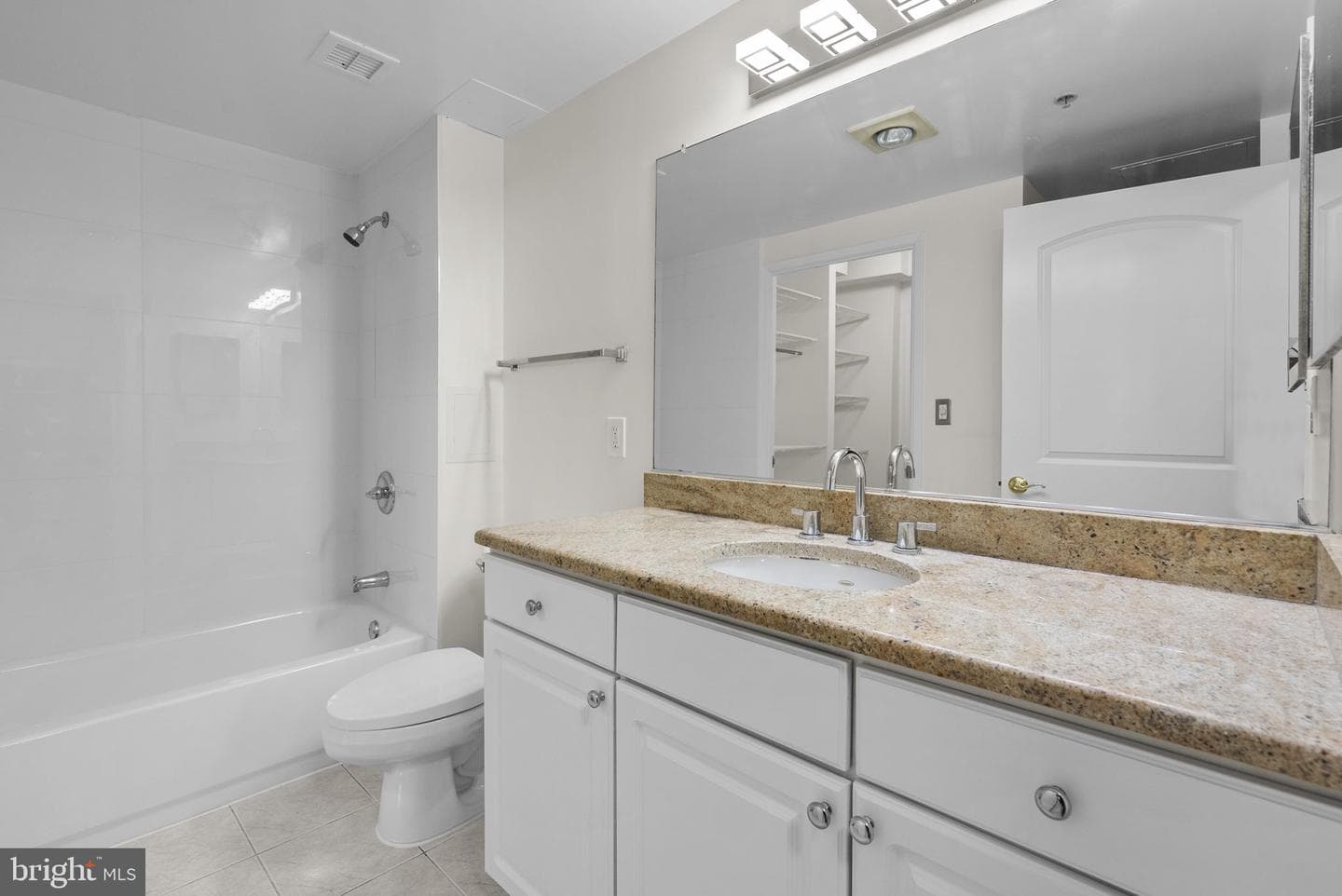 7111 Woodmont Avenue #108 photo 10
