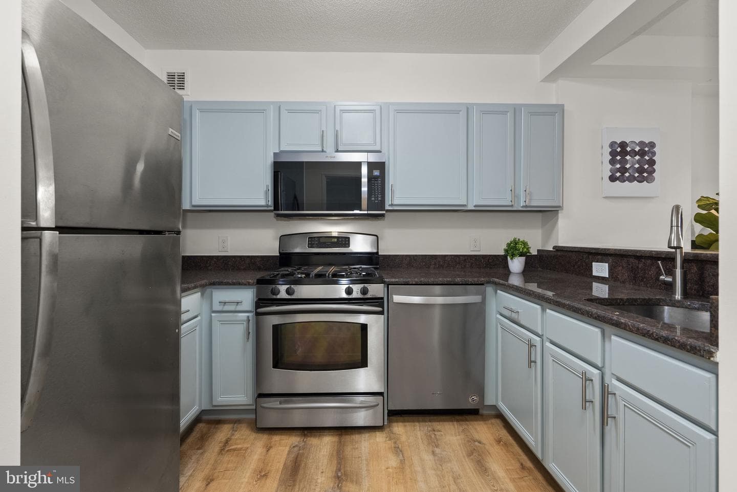7111 Woodmont Avenue #108 photo 7