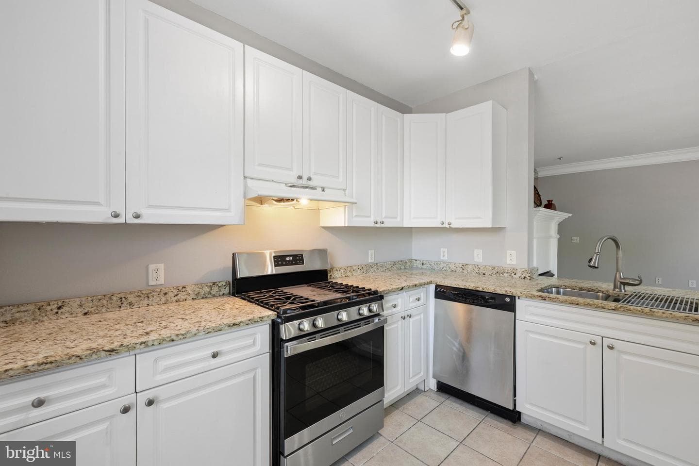 501 Hungerford Drive #144 photo 14