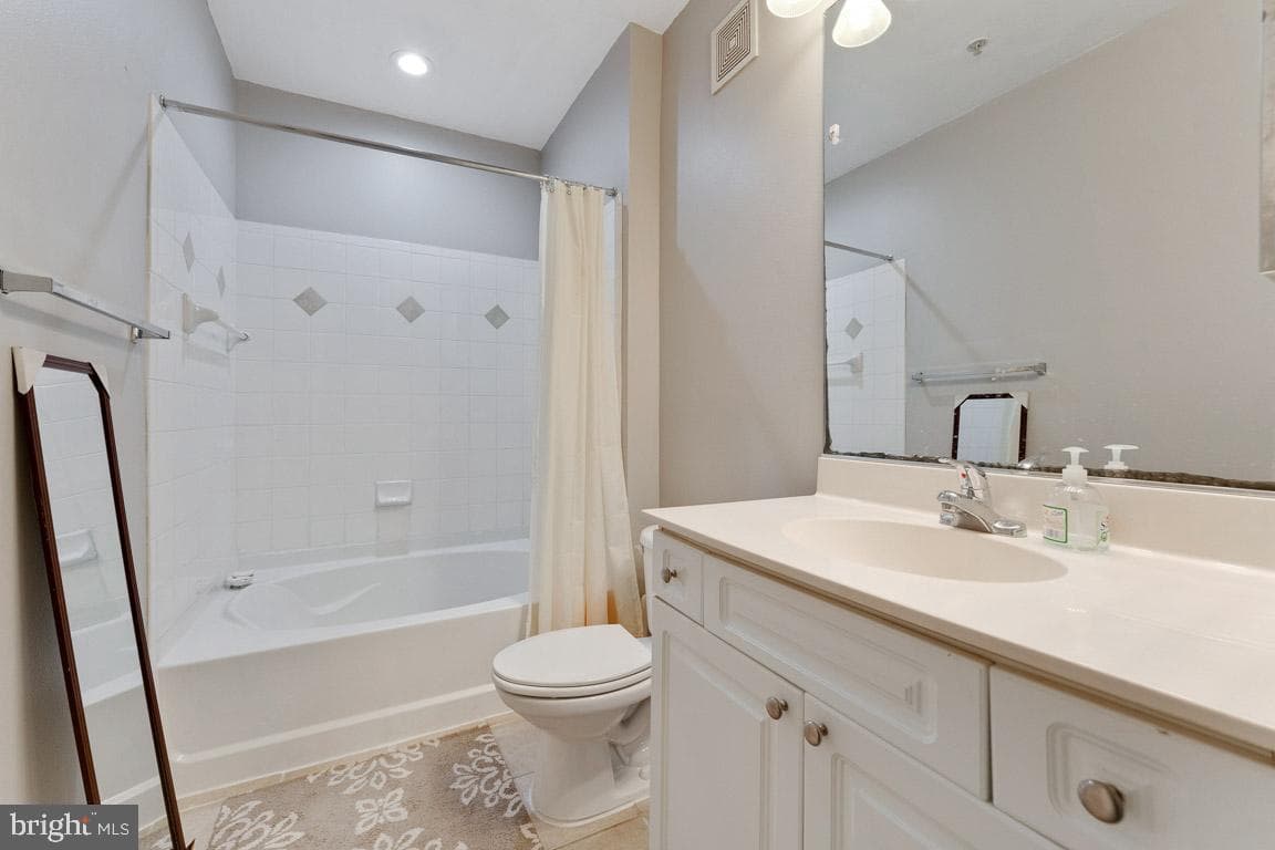 501 Hungerford Drive #144 photo 21