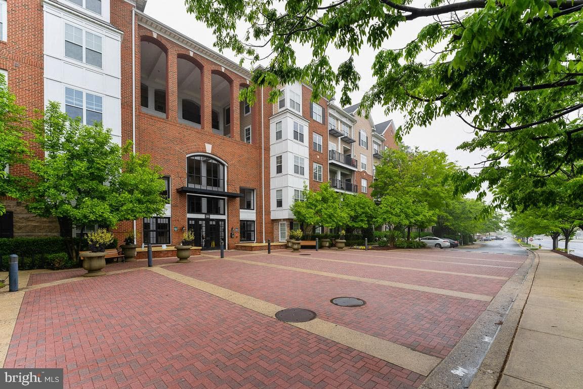 501 Hungerford Drive #144 photo 3