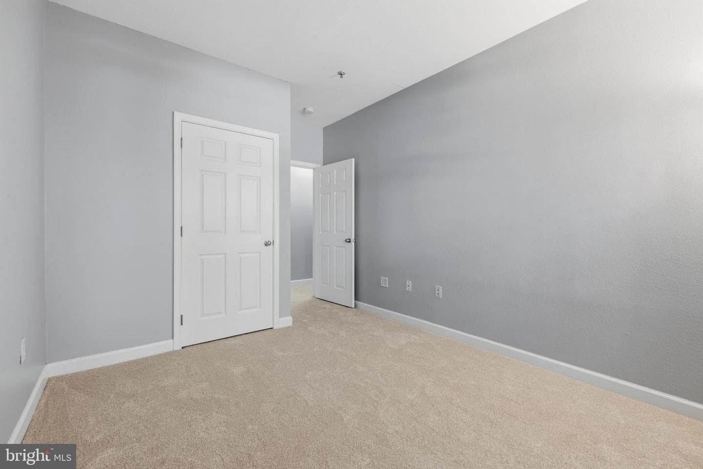 501 Hungerford Drive #144 photo 30