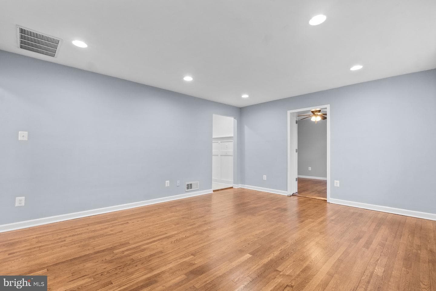 12422 Feldon Street photo 5