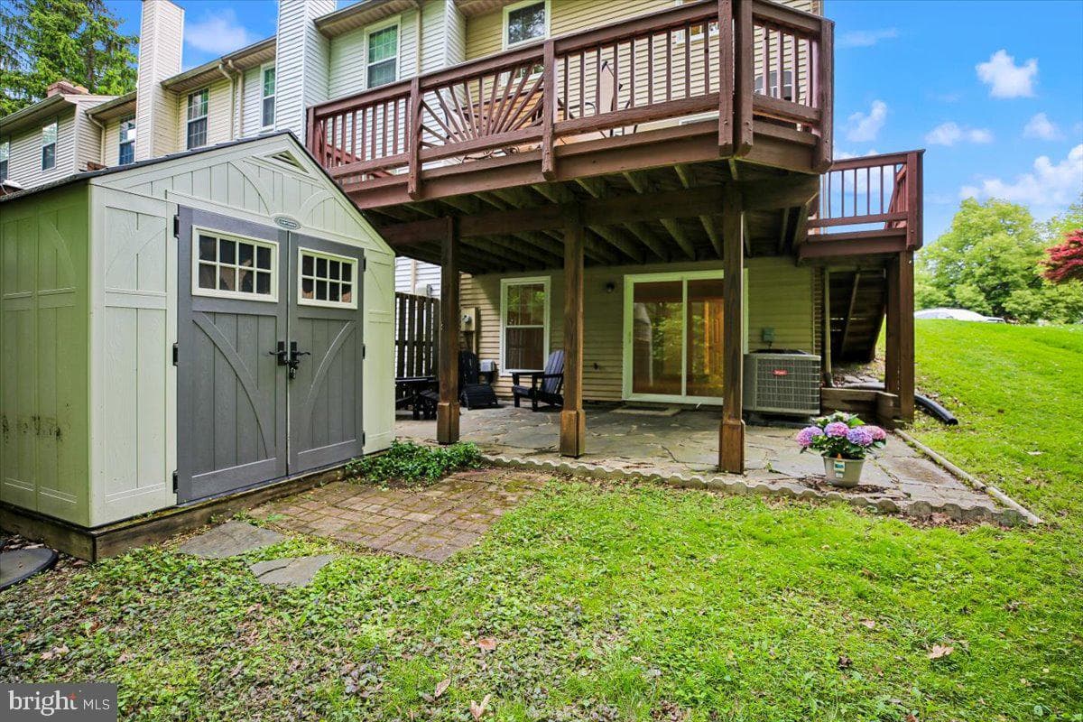 639 Coral Reef Drive photo 32