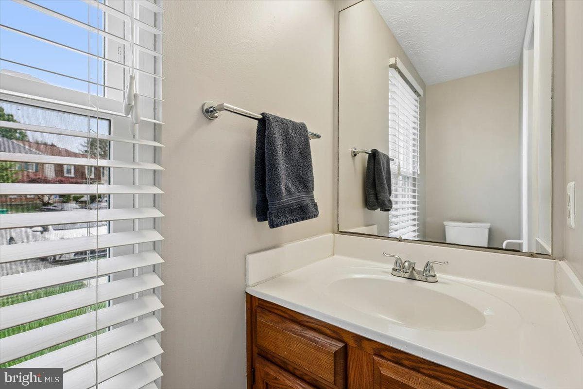 639 Coral Reef Drive photo 9