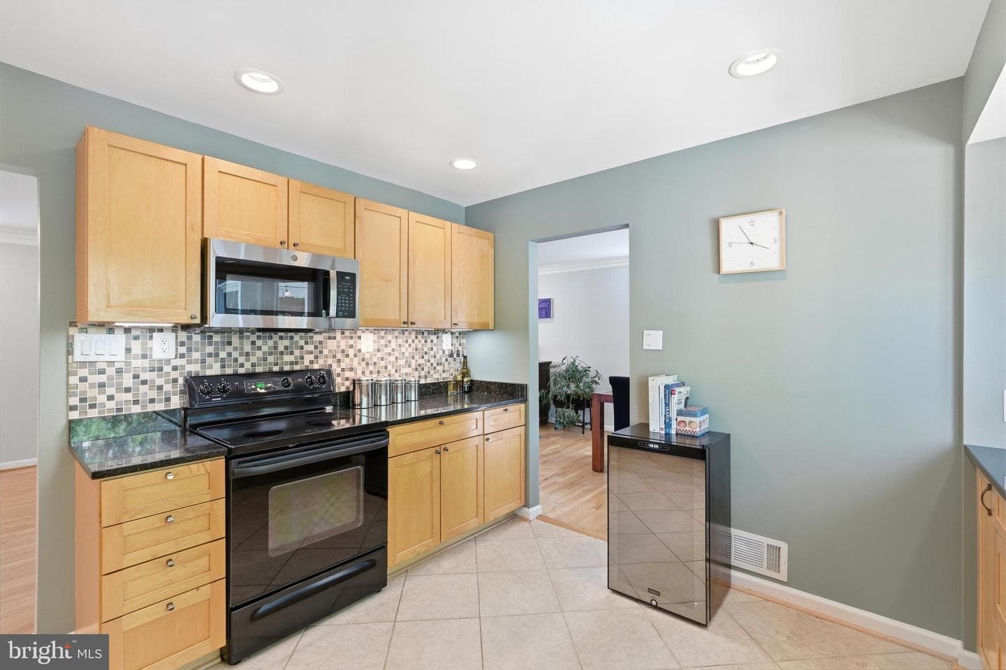 2405 Lillian Drive photo 10