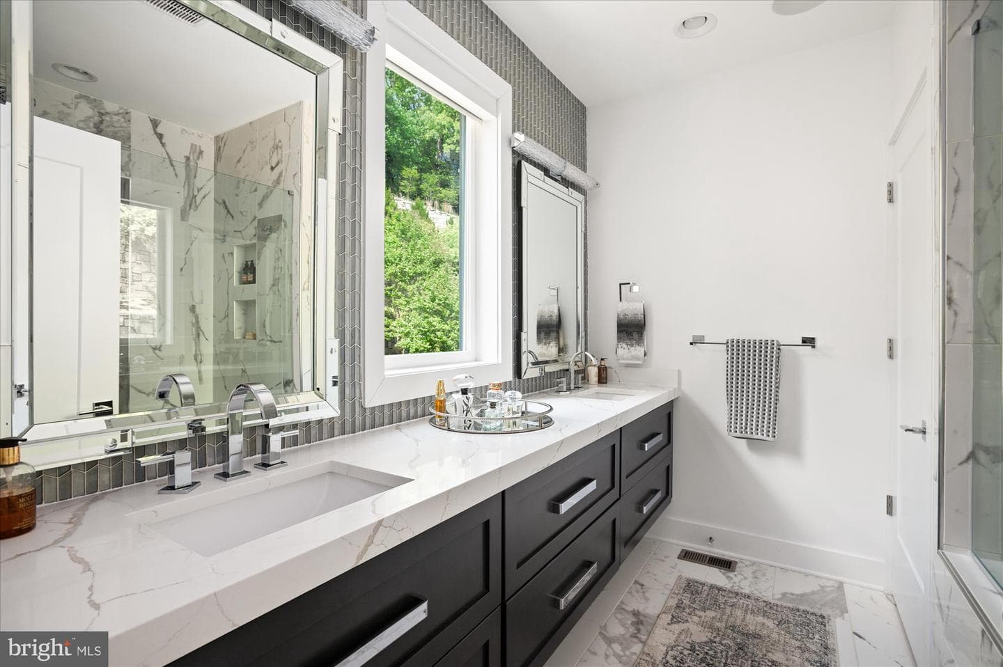 8165 River Road photo 25