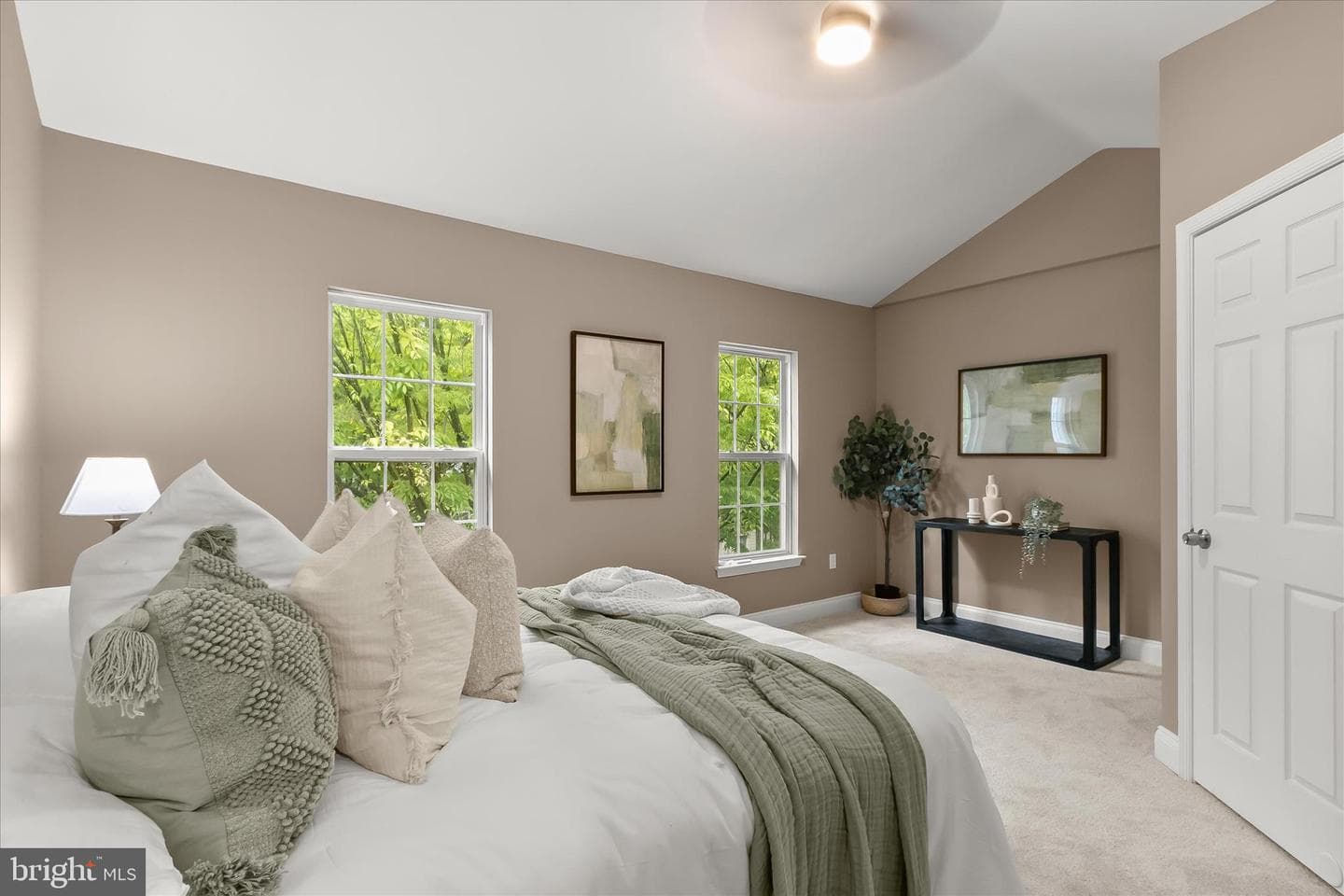 13523 Hamlet Square Court photo 18