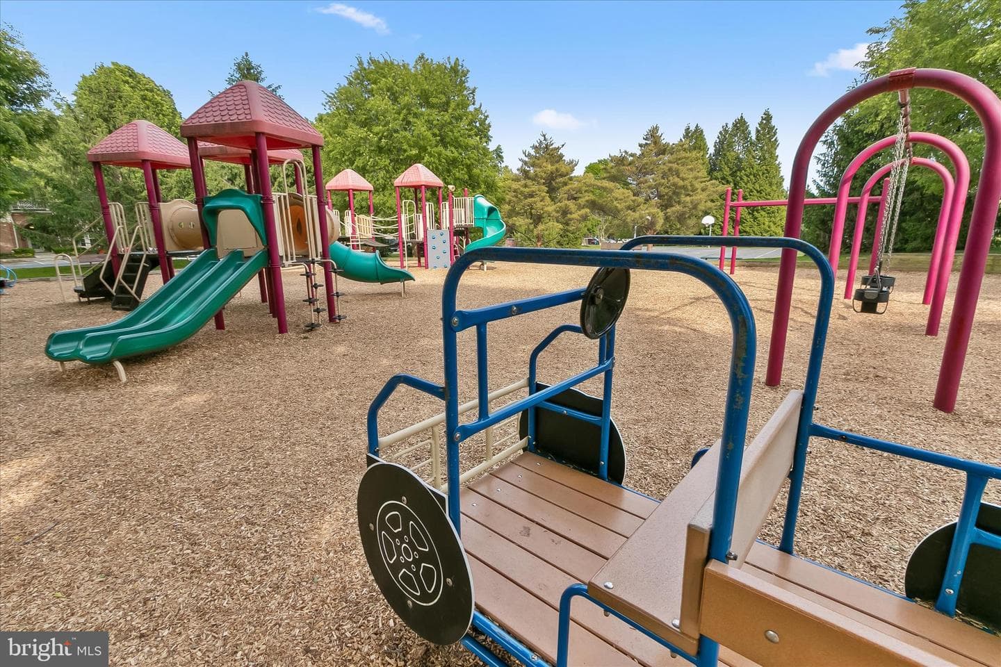13523 Hamlet Square Court photo 40