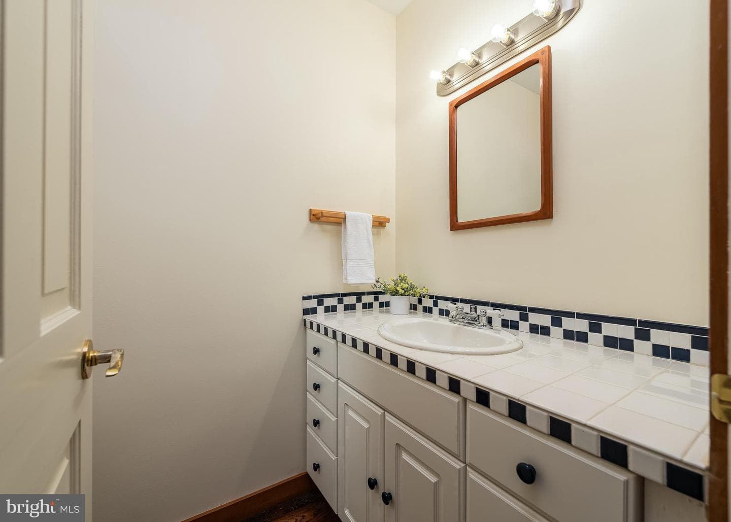 1300 Parrs Ridge Drive photo 15