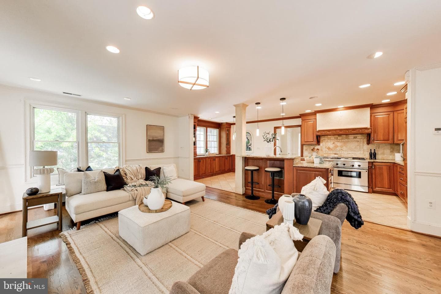 4118 Woodbine Street photo 22