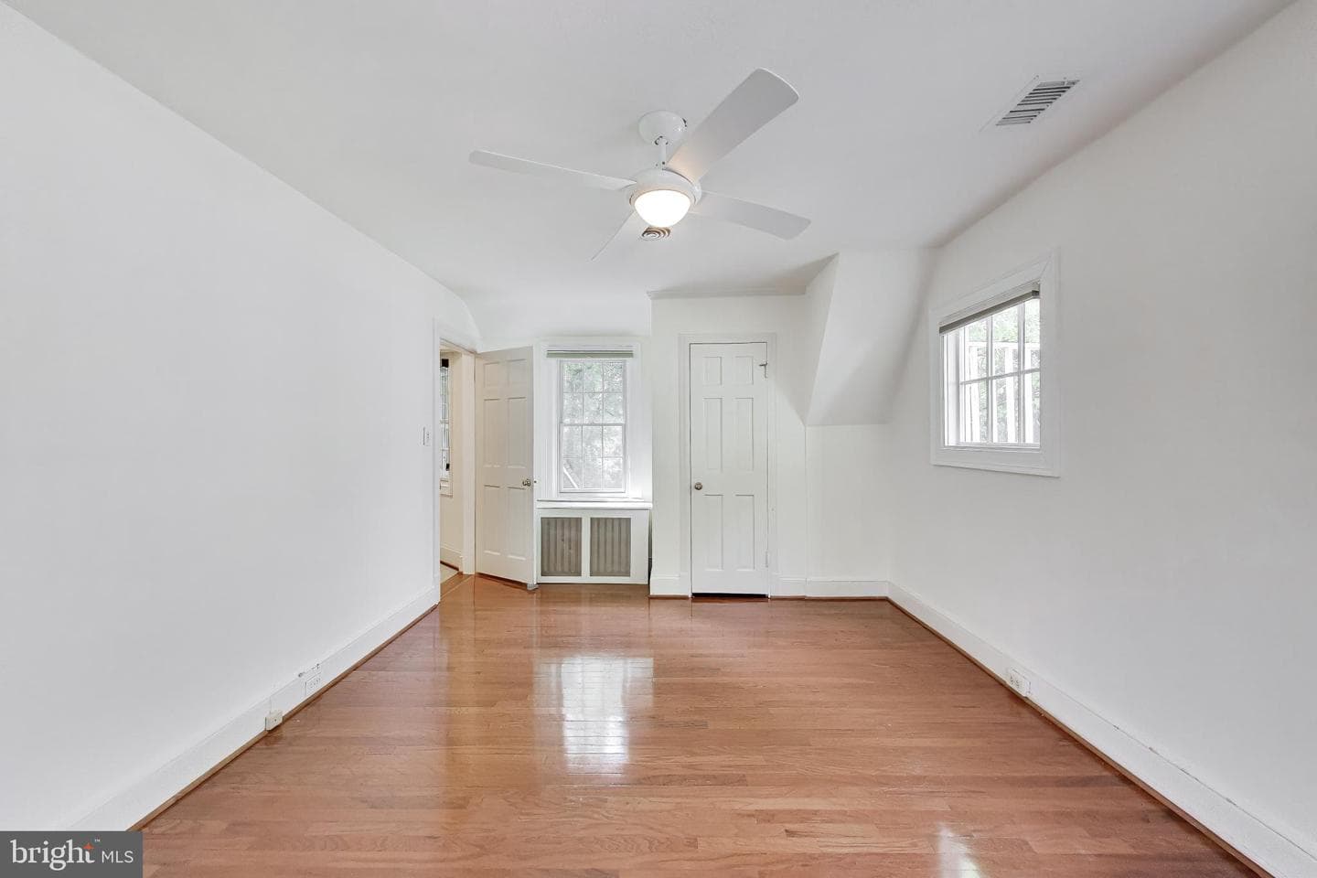 4118 Woodbine Street photo 38