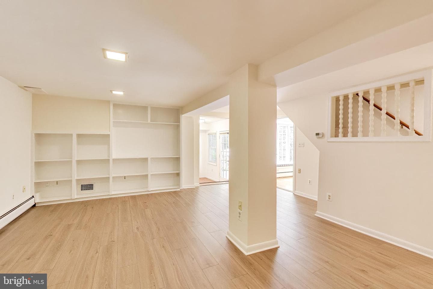 4118 Woodbine Street photo 41