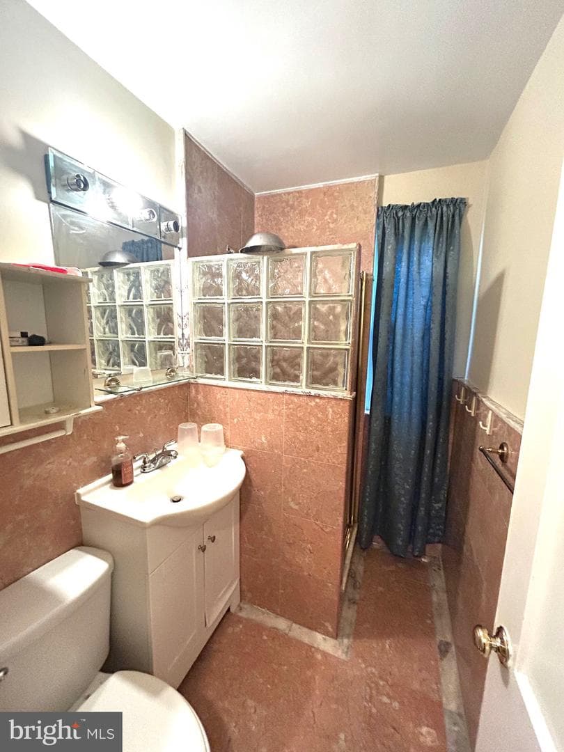 906 Dryden Court photo 10