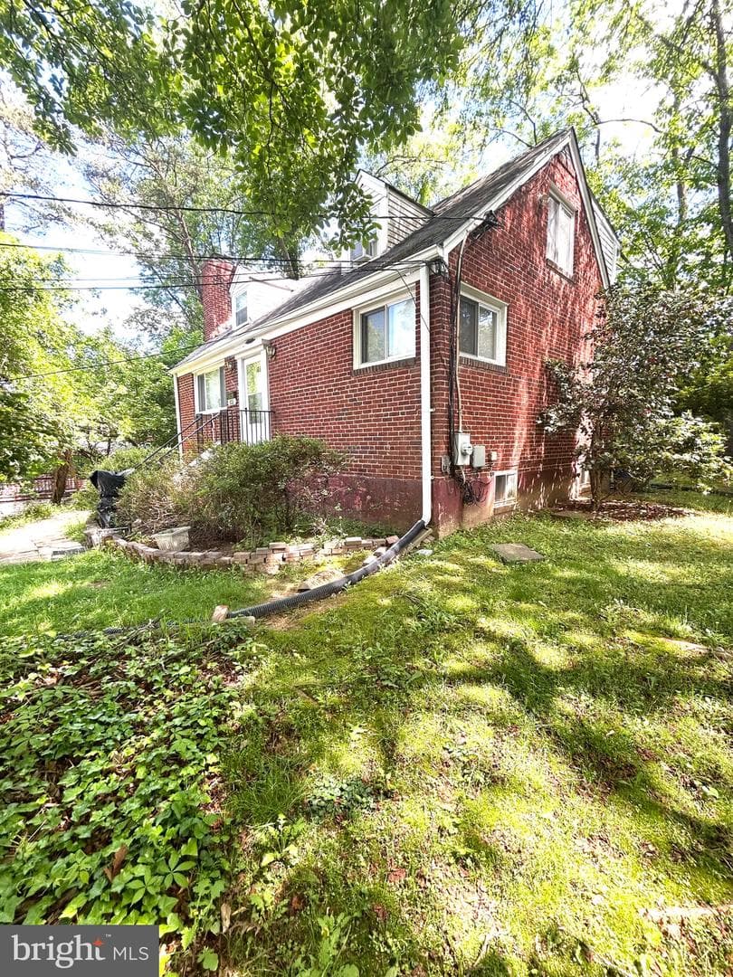 906 Dryden Court photo 5