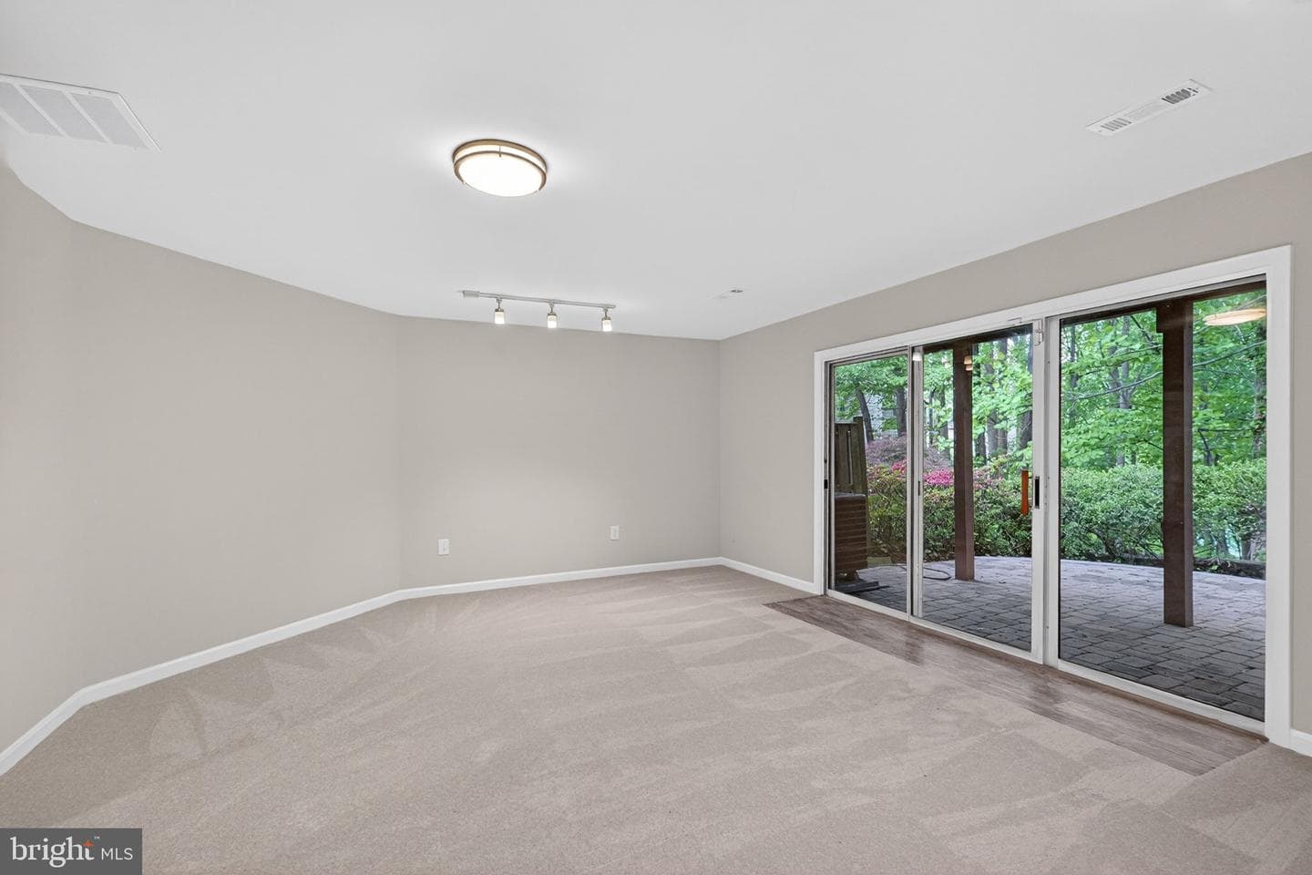 20202 Waterside Drive photo 22