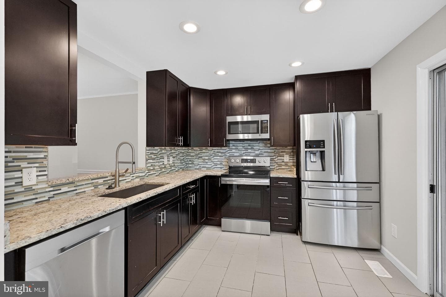 20202 Waterside Drive photo 8