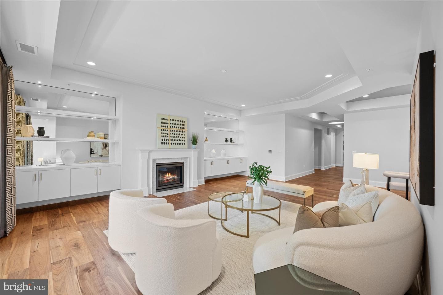 8121 River Road #423, Bethesda