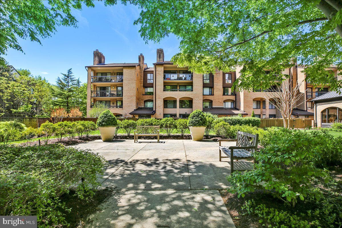 5809 Edson Lane #t-4, Rockville