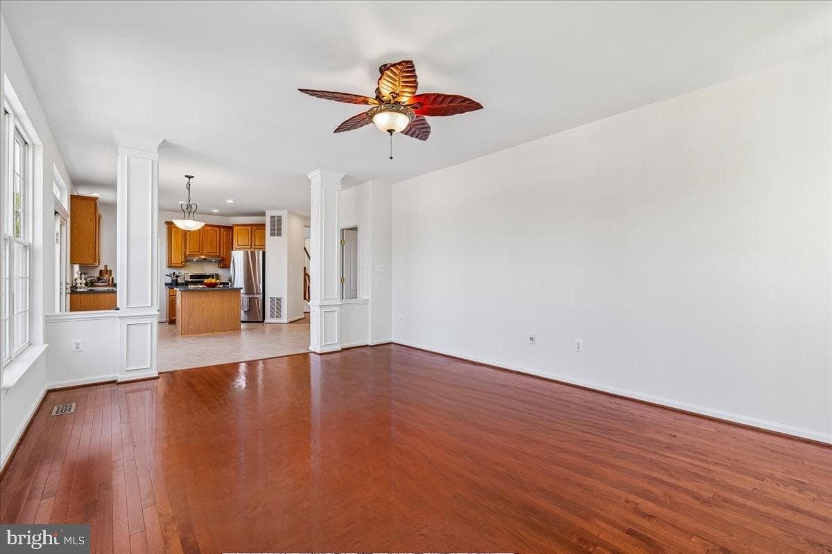 2105 Walking Crest Court photo 29