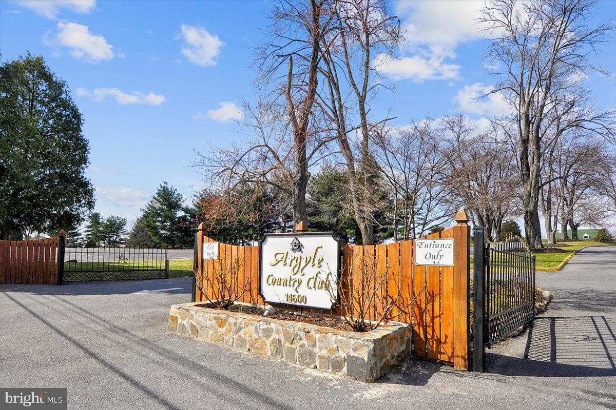 2105 Walking Crest Court photo 75