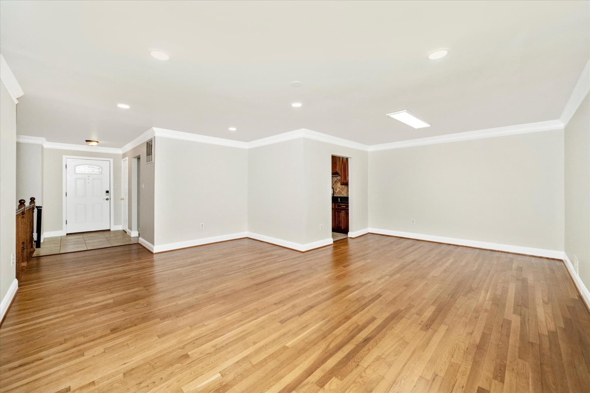 15204 Aylesbury Street photo 3