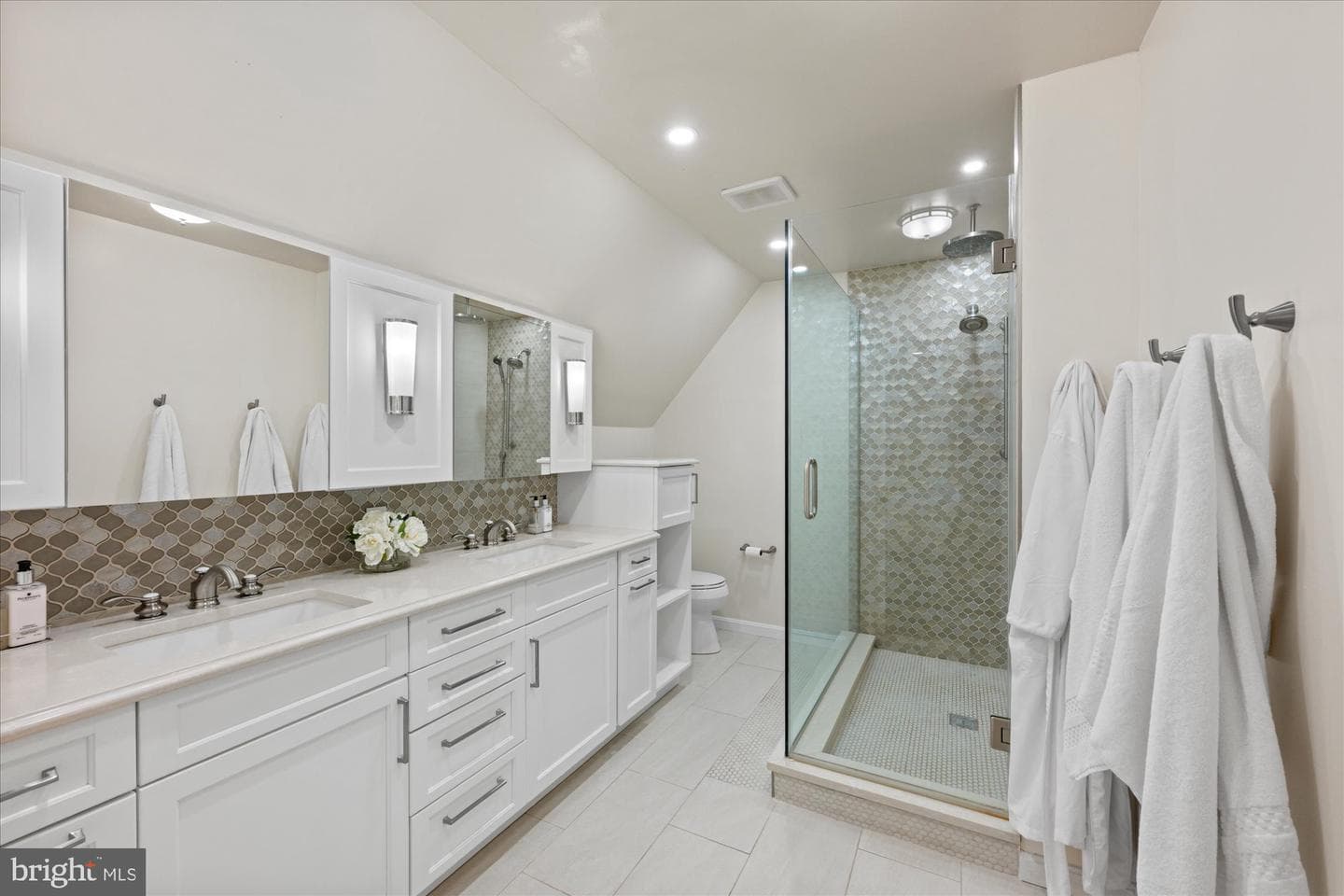 8308 River Falls Drive photo 20