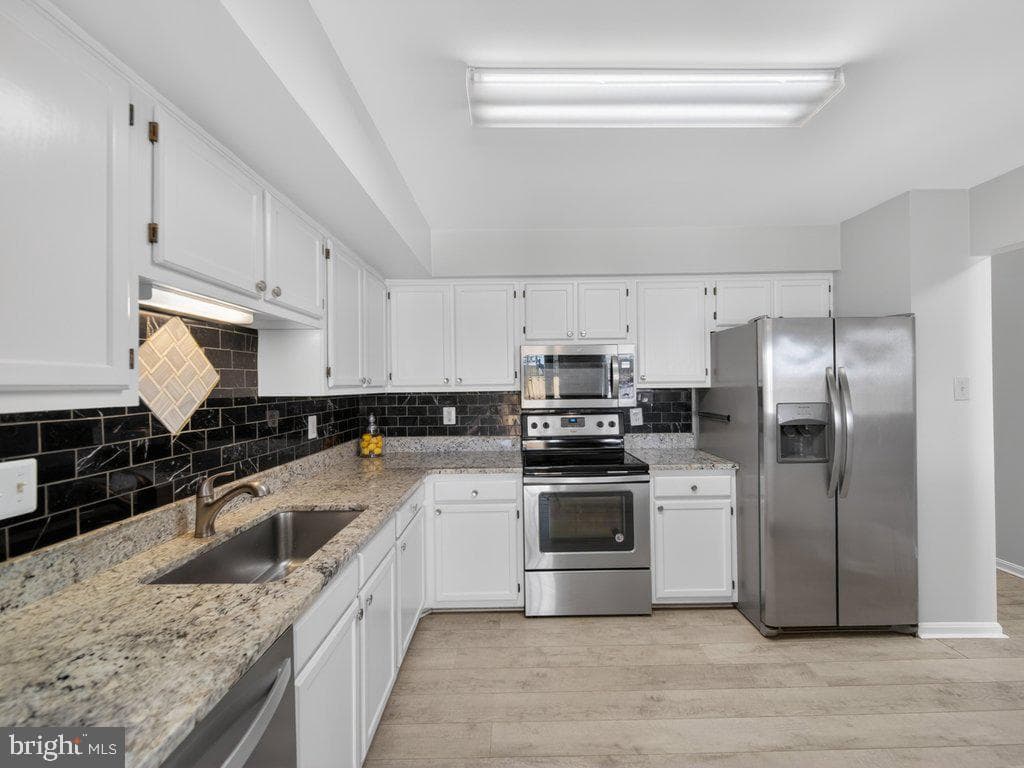 14913 Habersham Circle photo 5