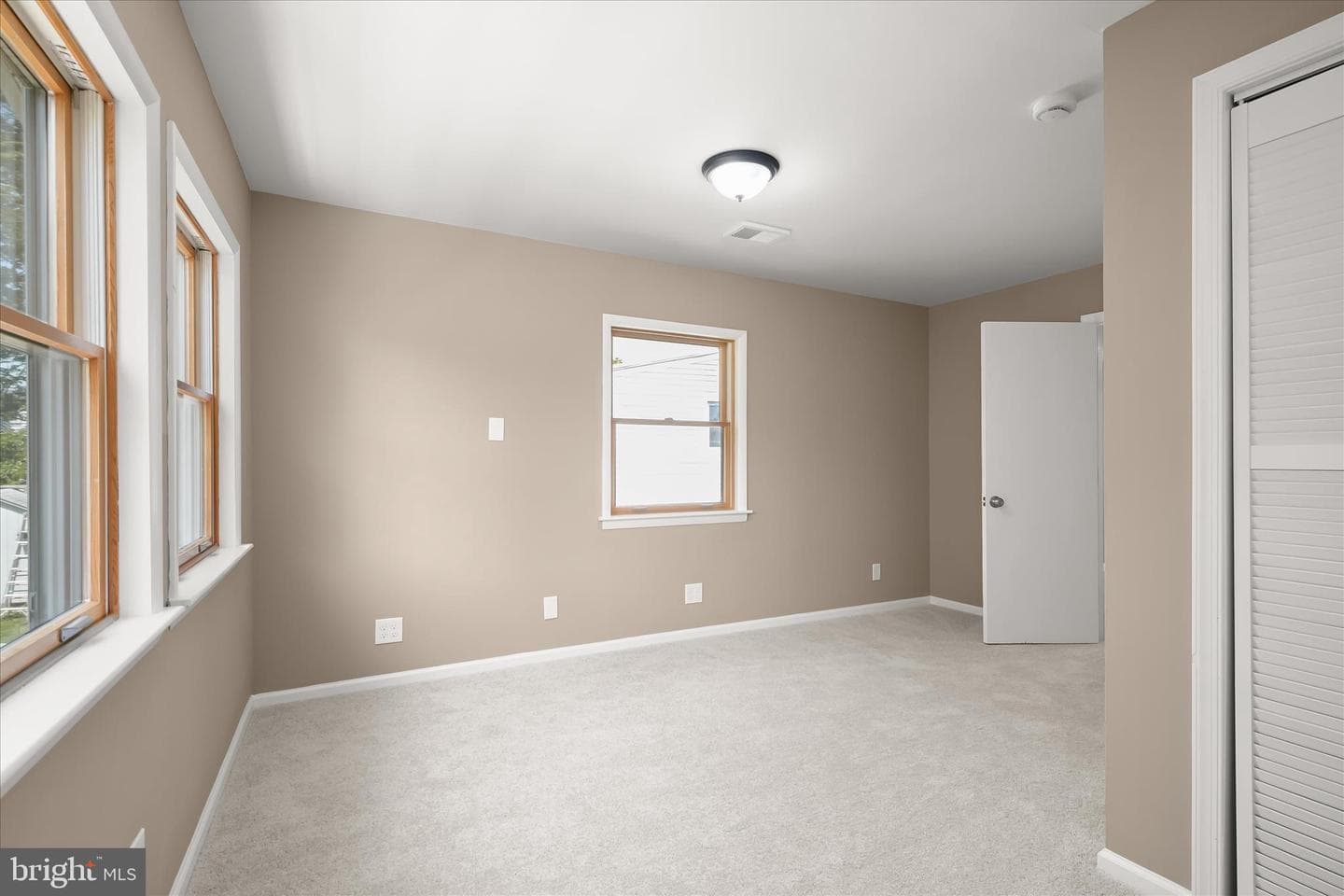 10128 Hereford Place photo 34