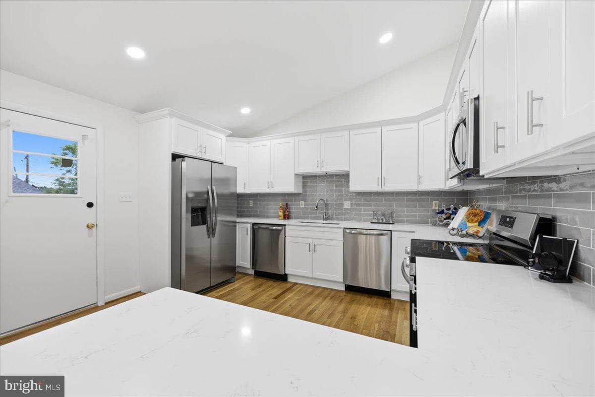 1105 Lamberton Drive photo 19