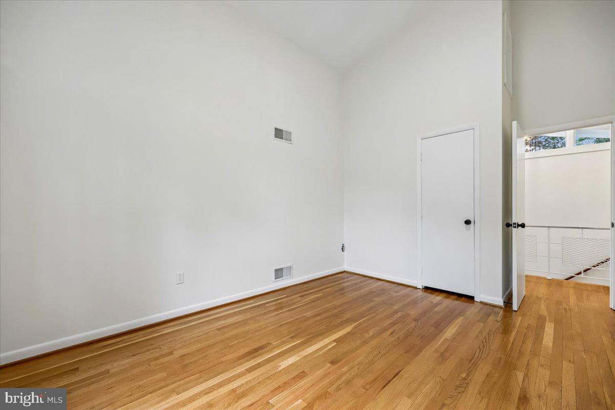 1105 Lamberton Drive photo 39