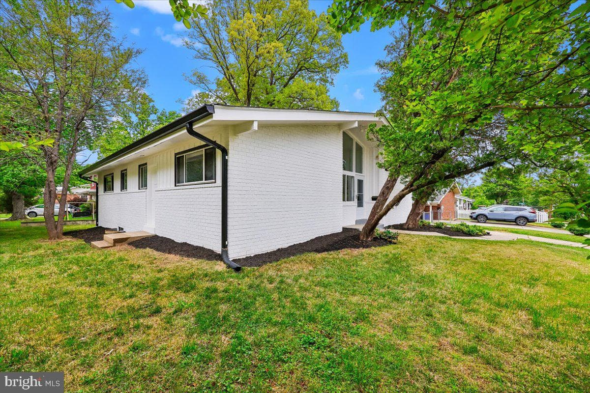 1105 Lamberton Drive photo 60
