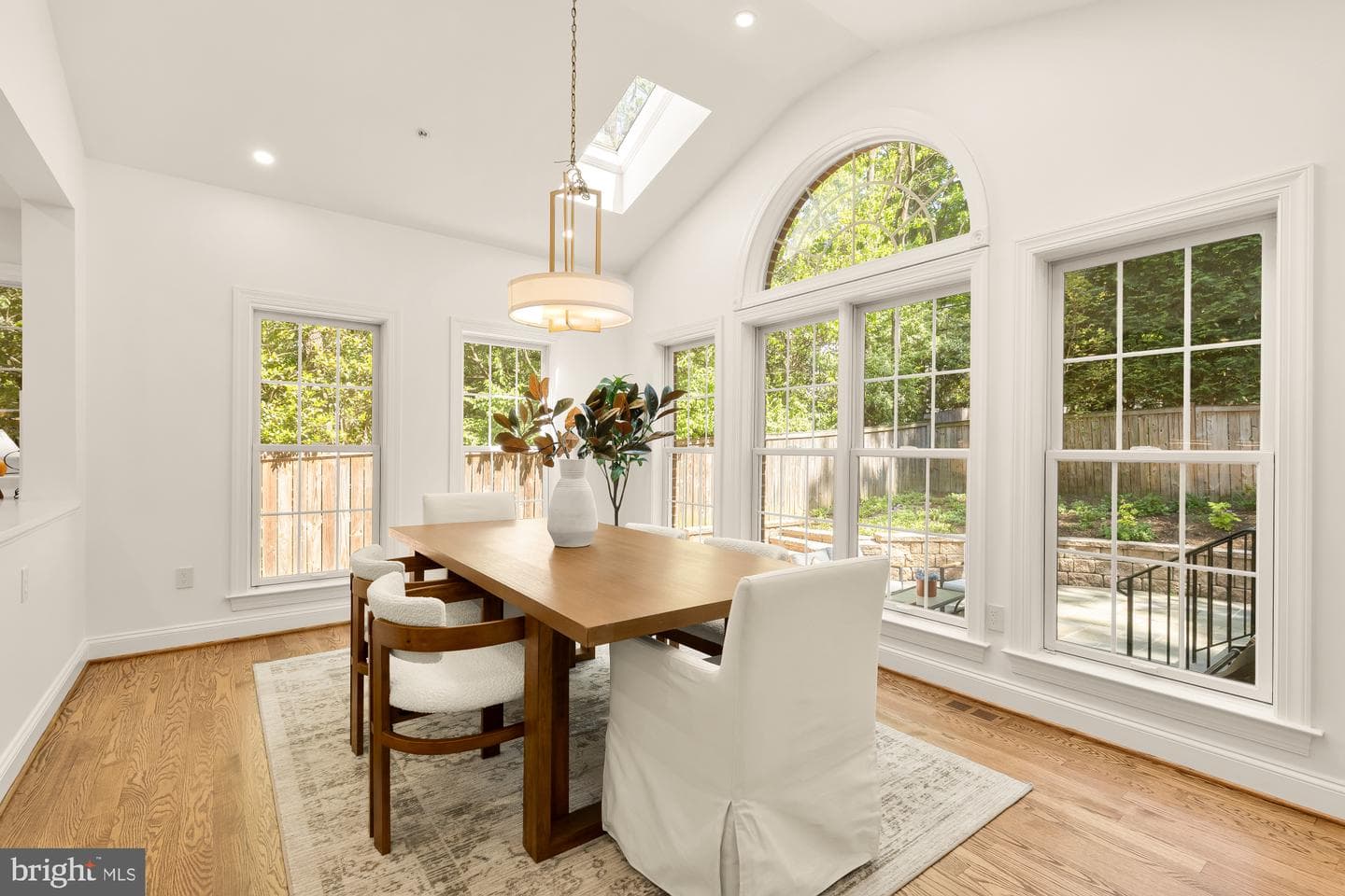 5501 Montgomery Street photo 10